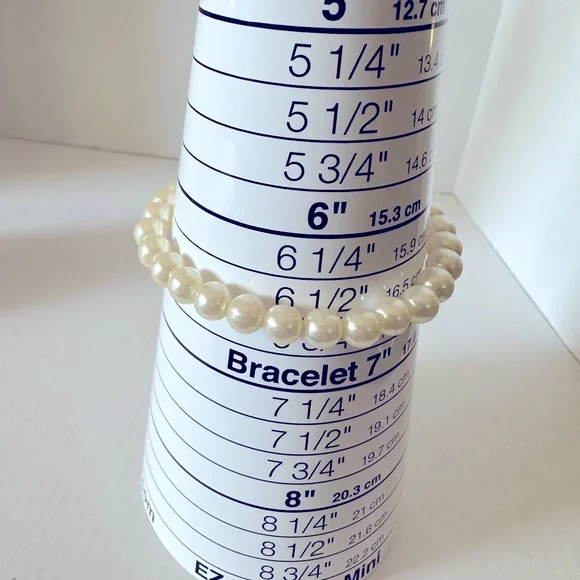 Faux pearl stretch bracelet set of 3 - Picture 8 of 8